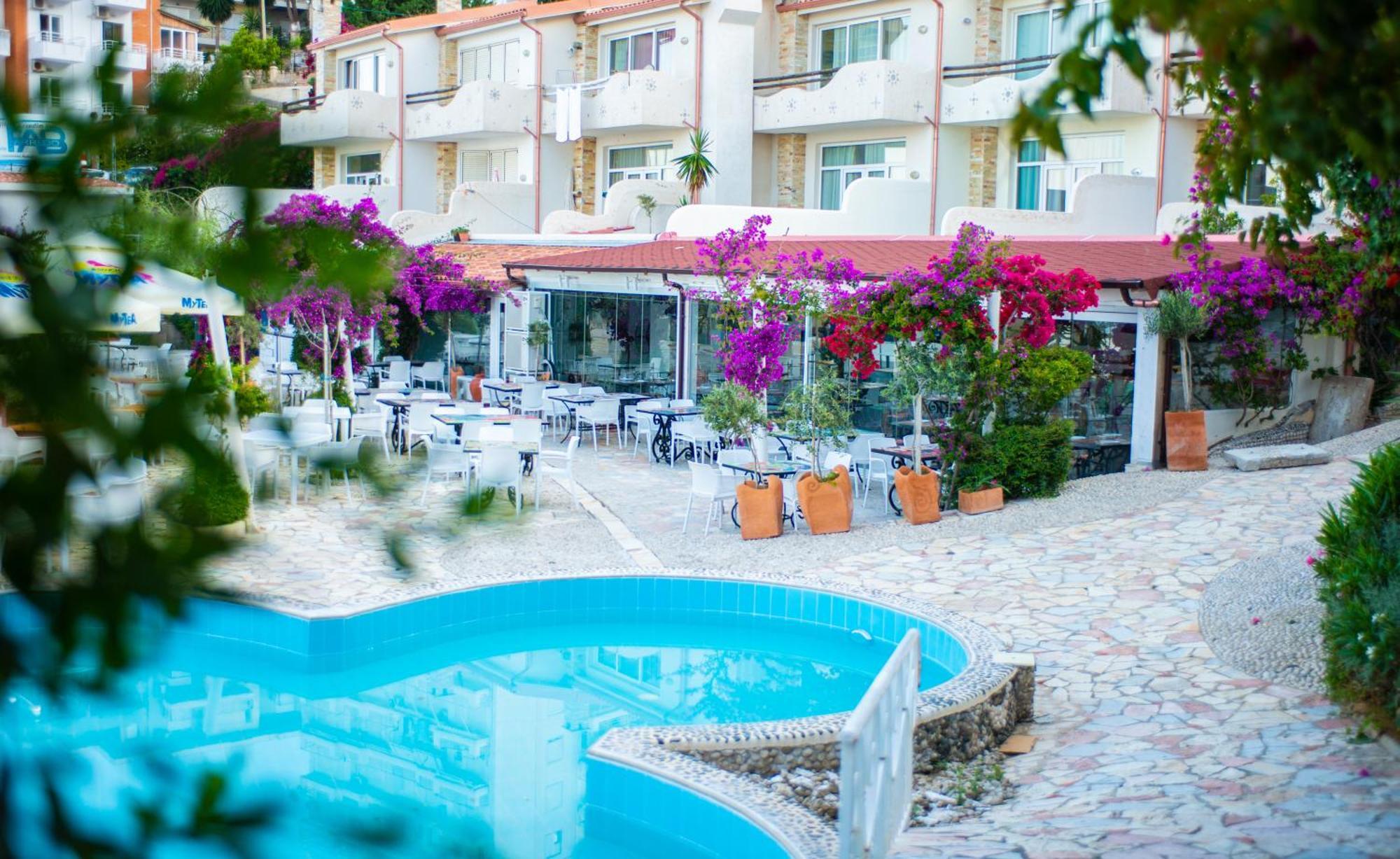 Bougainville Bay Apartments Саранде Екстериор снимка
