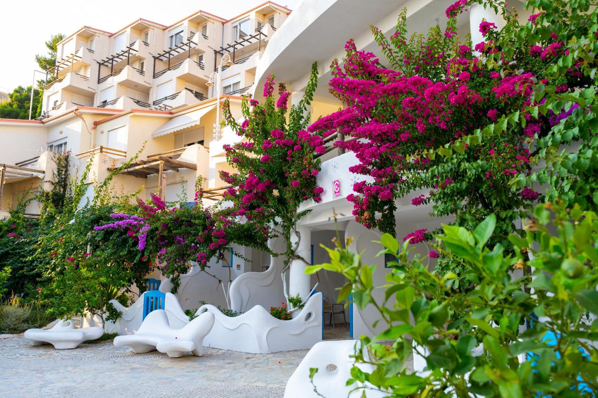 Bougainville Bay Apartments Саранде Екстериор снимка